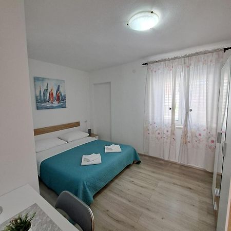 Apartman Leon Оміш Екстер'єр фото